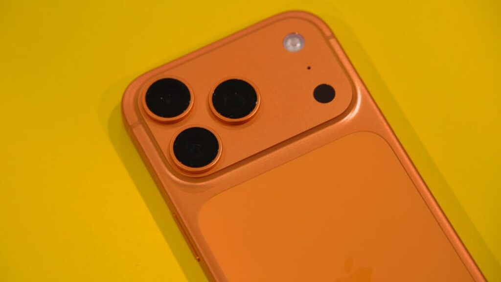 apple-iphone-17-pro-review:-come-for-the-camera,-stay-for-the-battery