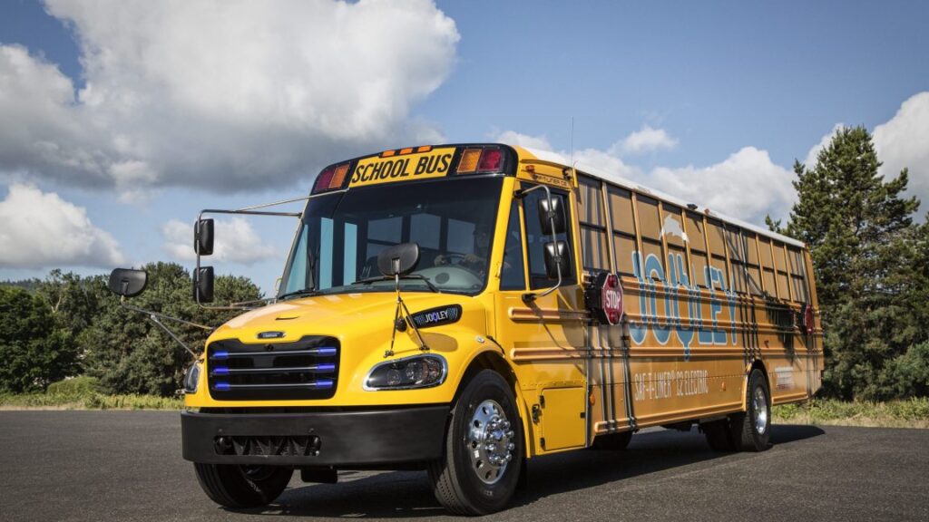 illinois-utility-tries-using-electric-school-buses-for-bidirectional-charging