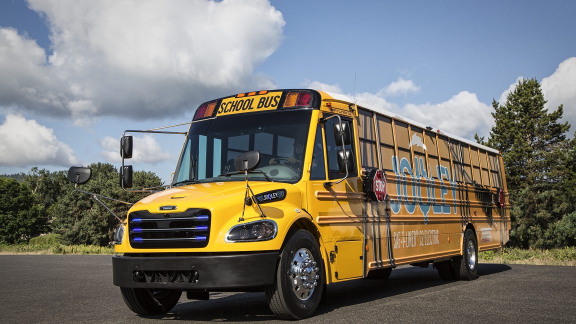illinois-utility-tries-using-electric-school-buses-for-bidirectional-charging