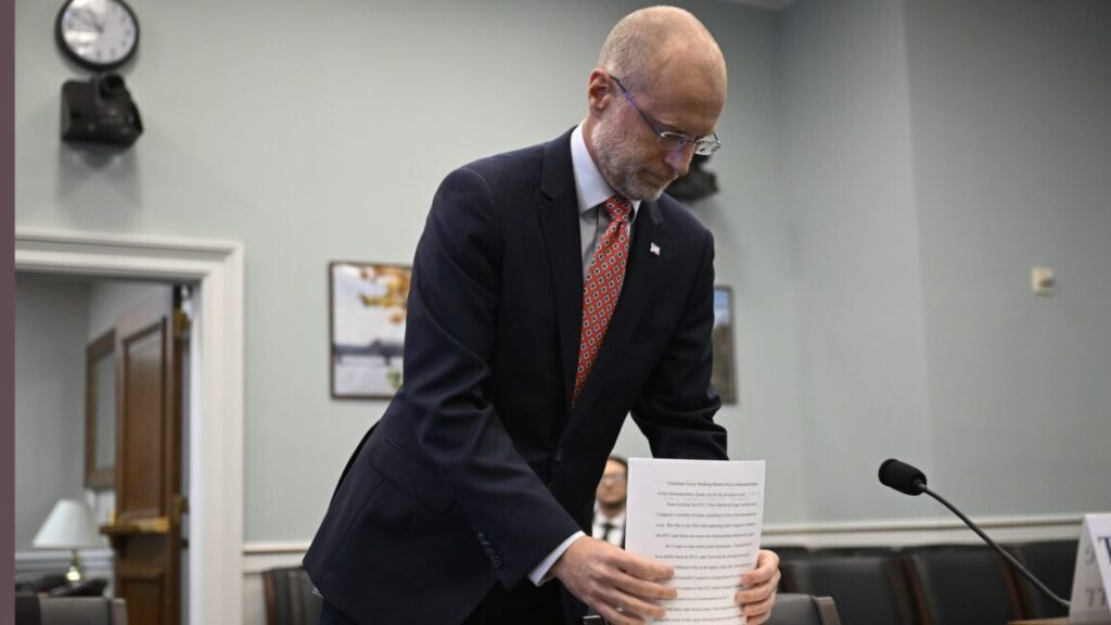 isps-created-so-many-fees-that-fcc-will-kill-requirement-to-list-them-all