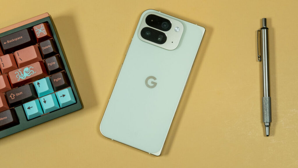 google-reportedly-searching-for-15-pixel-“superfans”-to-test-unreleased-phones