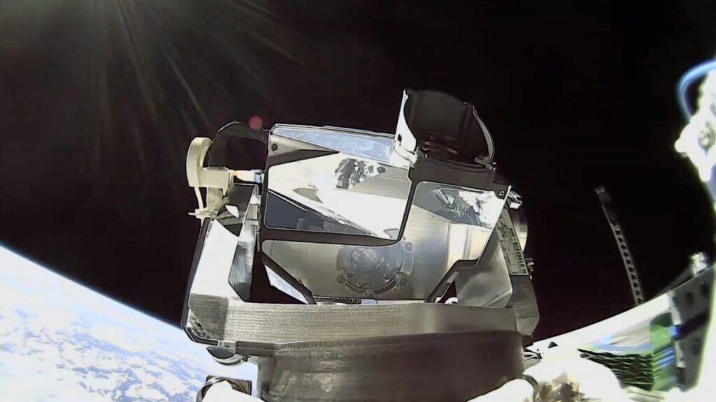 satellite-operators-will-soon-join-airlines-in-using-starlink-in-flight-wi-fi