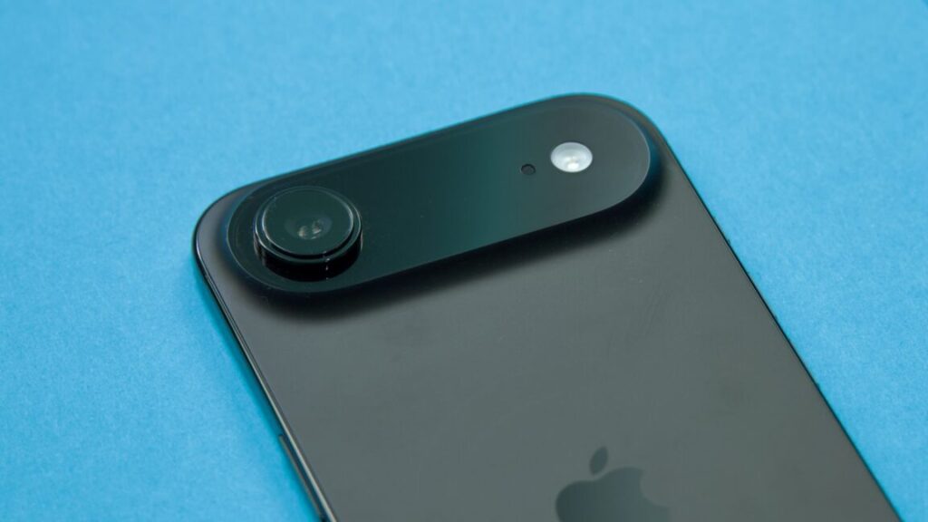 reports-suggest-apple-is-already-pulling-back-on-the-iphone-air