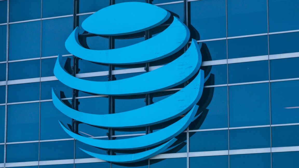 at&t-sues-ad-industry-watchdog-instead-of-pulling-ads-that-slam-t-mobile