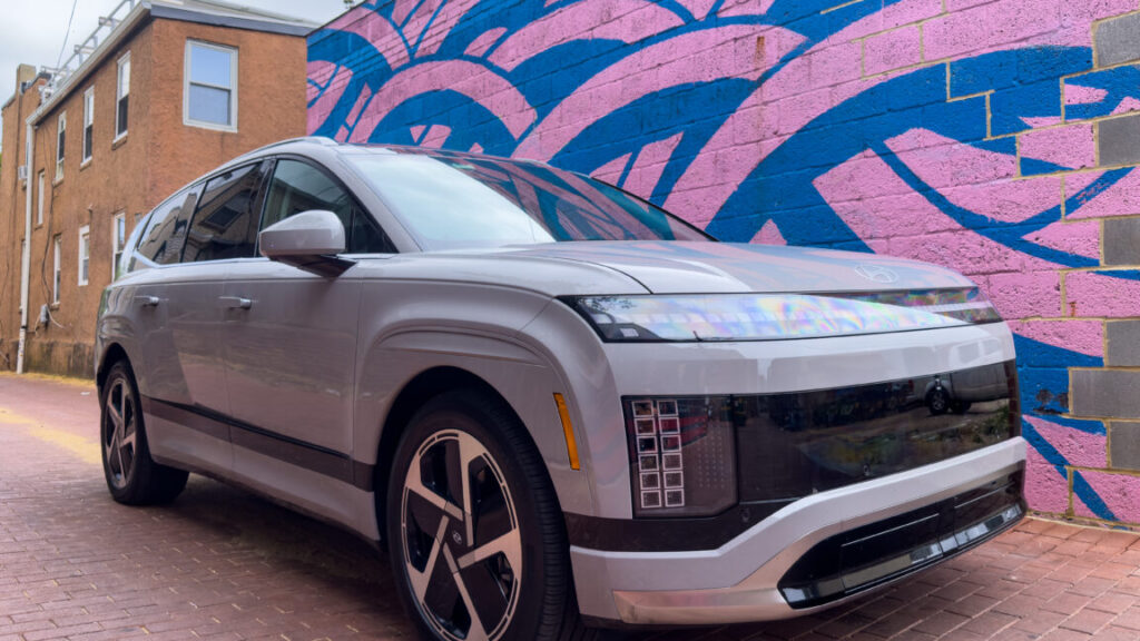 2026-hyundai-ioniq-9:-american-car-buyer-tastes-meet-korean-ev-tech