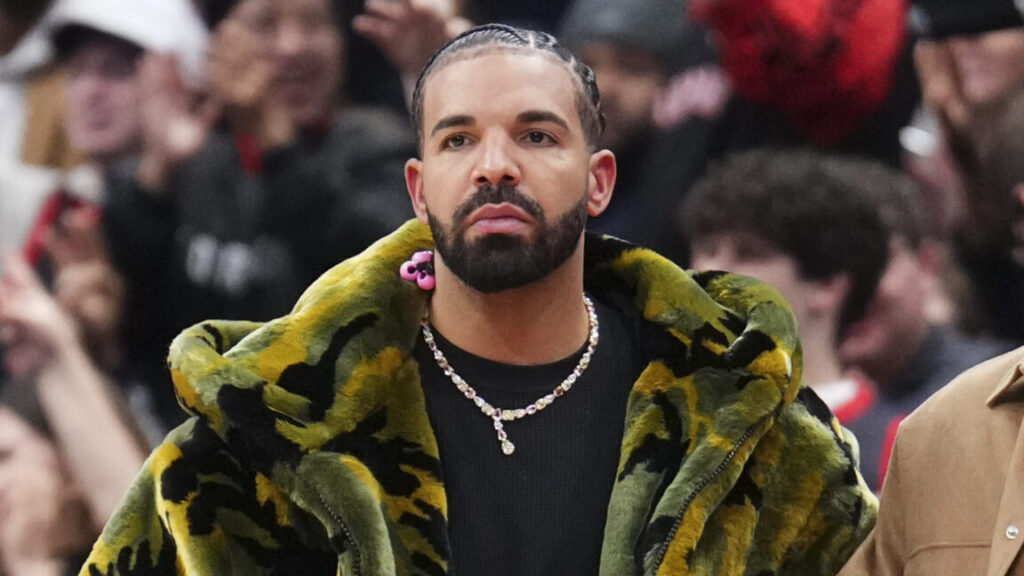 real-humans-don’t-stream-drake-songs-23-hours-a-day,-rapper-suing-spotify-says