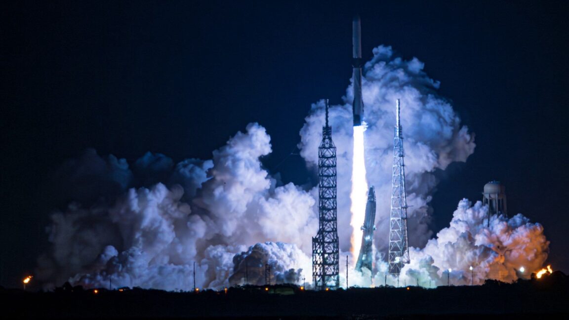 blue-origin-will-‘move-heaven-and-earth’-to-help-nasa-reach-the-moon-faster,-ceo-says