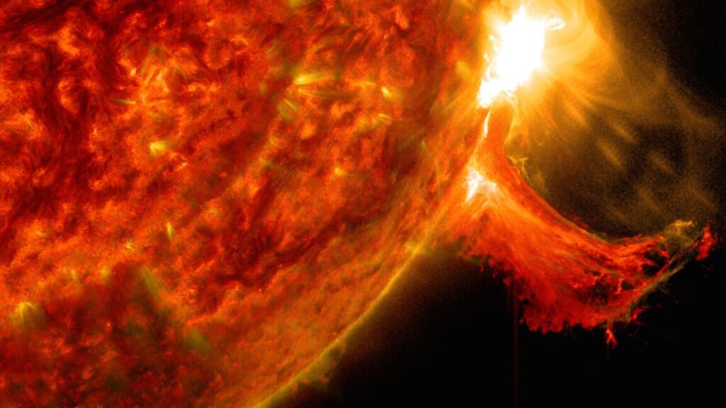 an-explosion-92-million-miles-away-just-grounded-jeff-bezos’-new-glenn-rocket