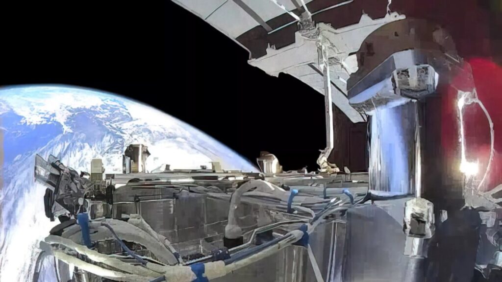 us-spy-satellites-built-by-spacex-send-signals-in-the-“wrong-direction”