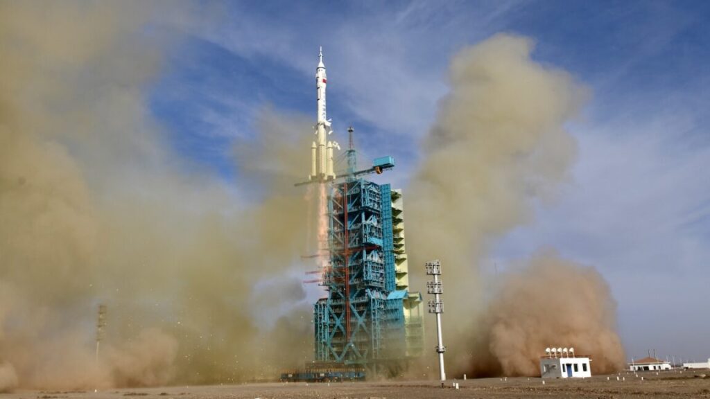 china-launches-an-emergency-lifeboat-to-bring-three-astronauts-back-to-earth