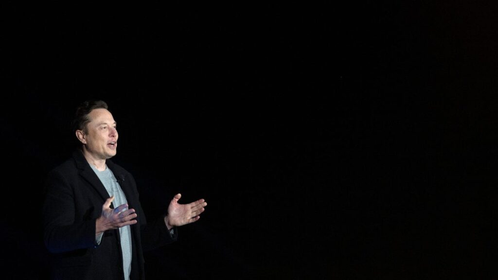 after-years-of-resisting-it,-spacex-now-plans-to-go-public.-why?