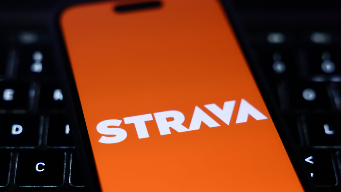 strava-puts-popular-“year-in-sport”-recap-behind-an-$80-paywall