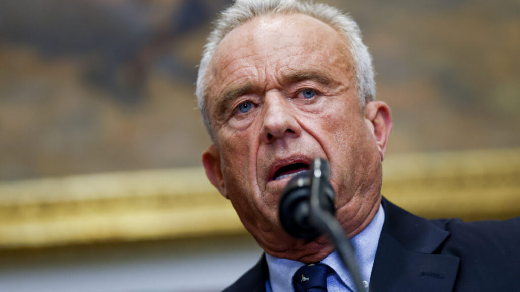 under-anti-vaccine-rfk-jr.,-cdc-slashes-childhood-vaccine-schedule
