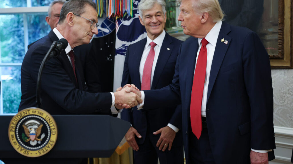 trumprx-delayed-as-senators-question-if-it’s-a-giant-scam-with-big-pharma