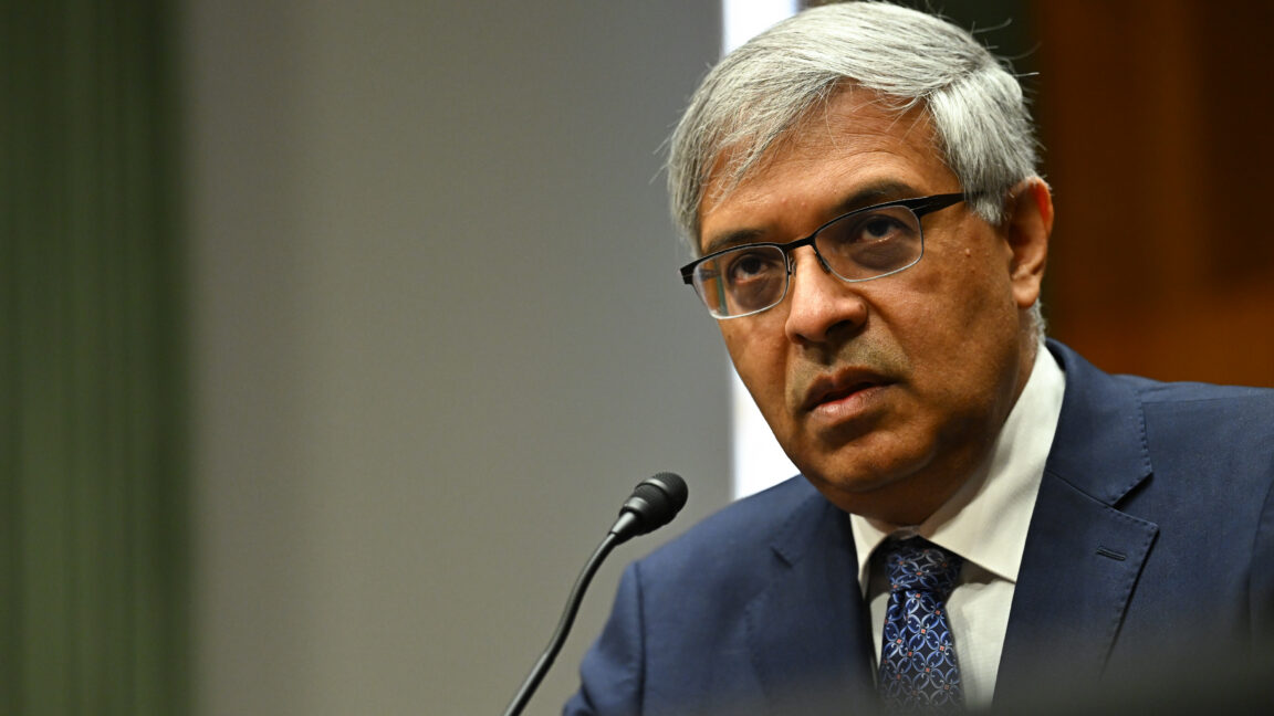 trump-admin-is-“destroying-medical-research,”-senate-report-finds