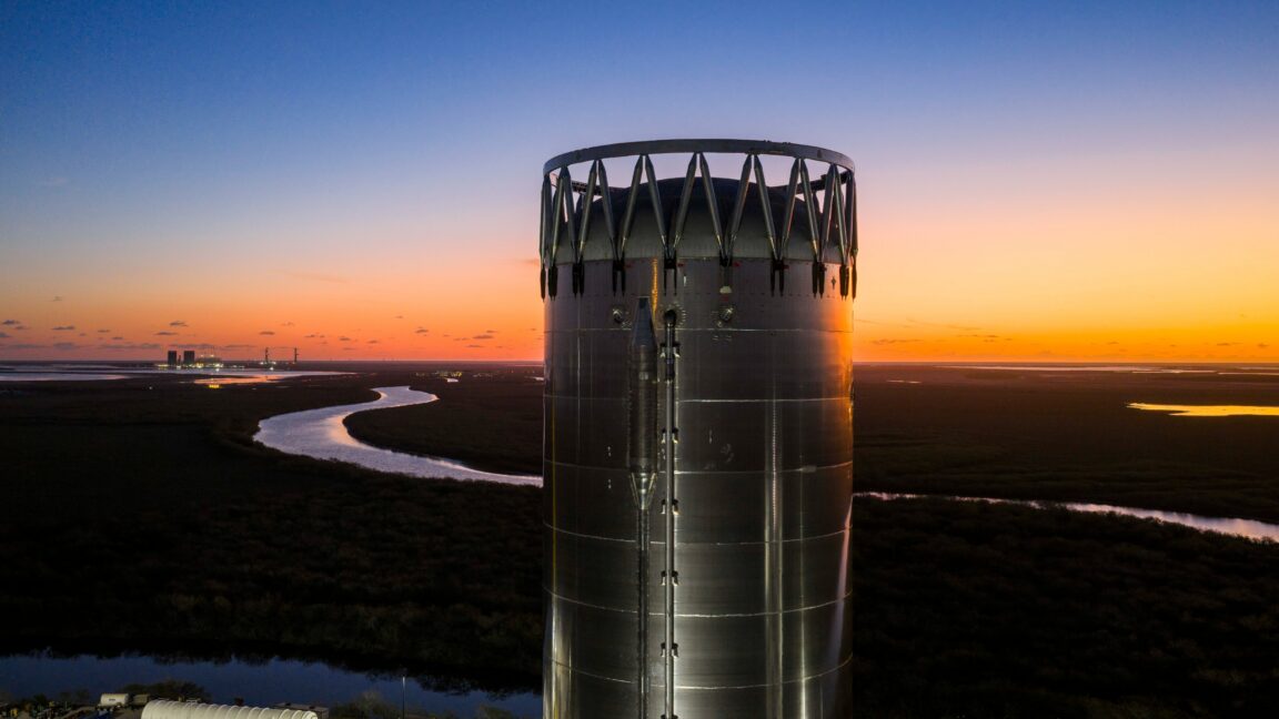 rocket-report:-spacex-probes-upper-stage-malfunction;-starship-testing-resumes