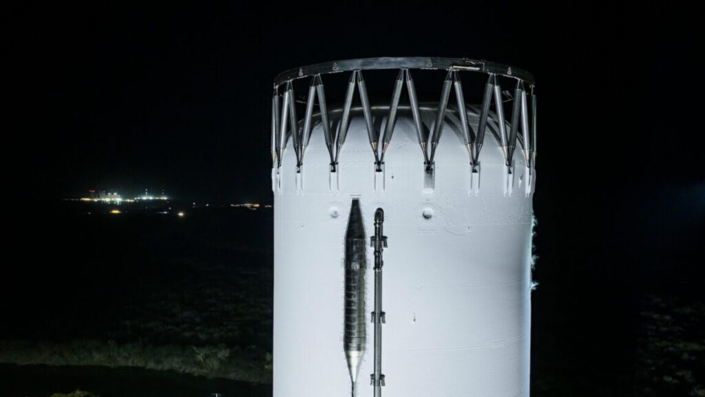 spacex’s-next-gen-super-heavy-booster-aces-four-days-of-“cryoproof”-testing