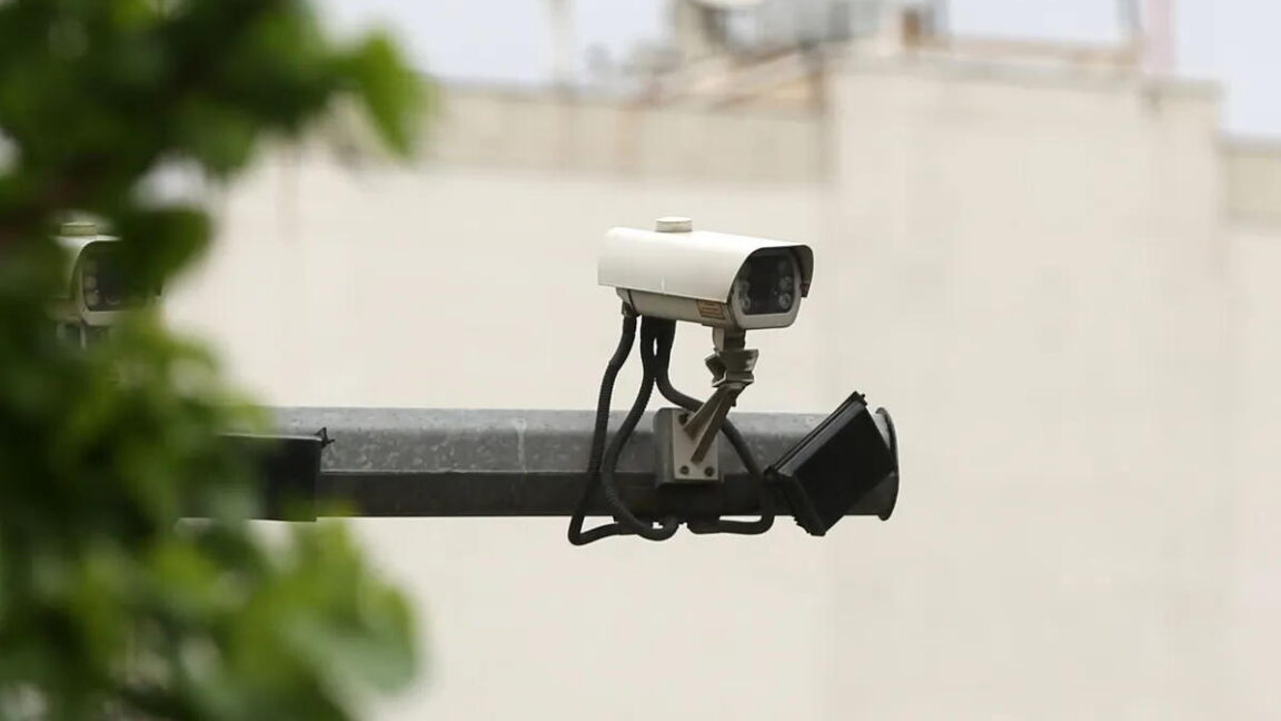 from-iran-to-ukraine,-everyone’s-trying-to-hack-security-cameras